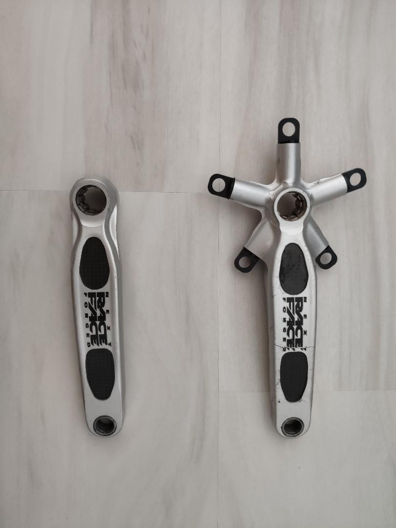 Retro Race Face Next LP carbon cranks, Sports Equipment, Bicycles