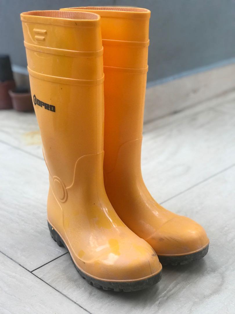 Steel toe sale cap rubber boots