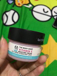 The Body Shop Vitamin E Moisture Cream