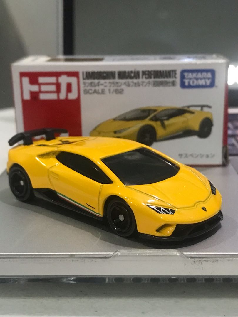 Tomica top huracan performante