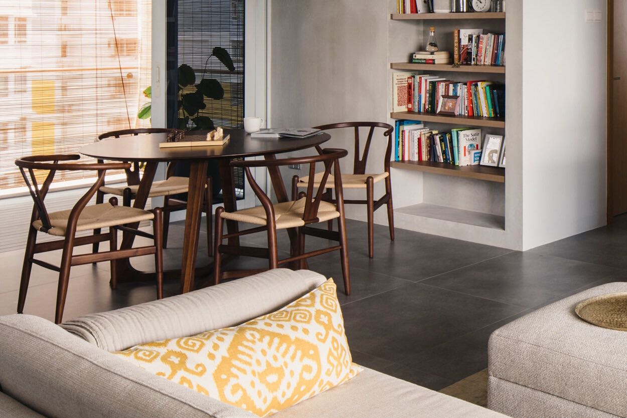 Walnut round dining table and 4 wishbone chairs Furniture Home