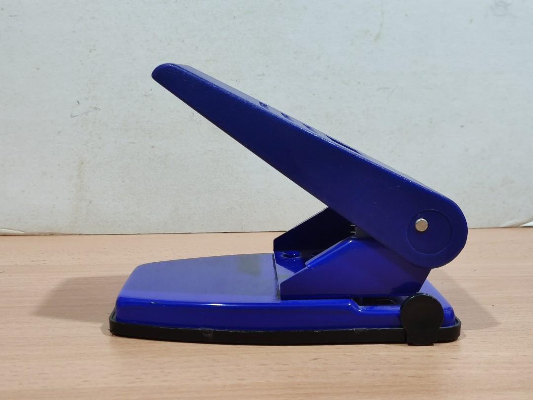 WHSmith Big Hole Puncher Adjustable Size Guide, Hobbies & Toys