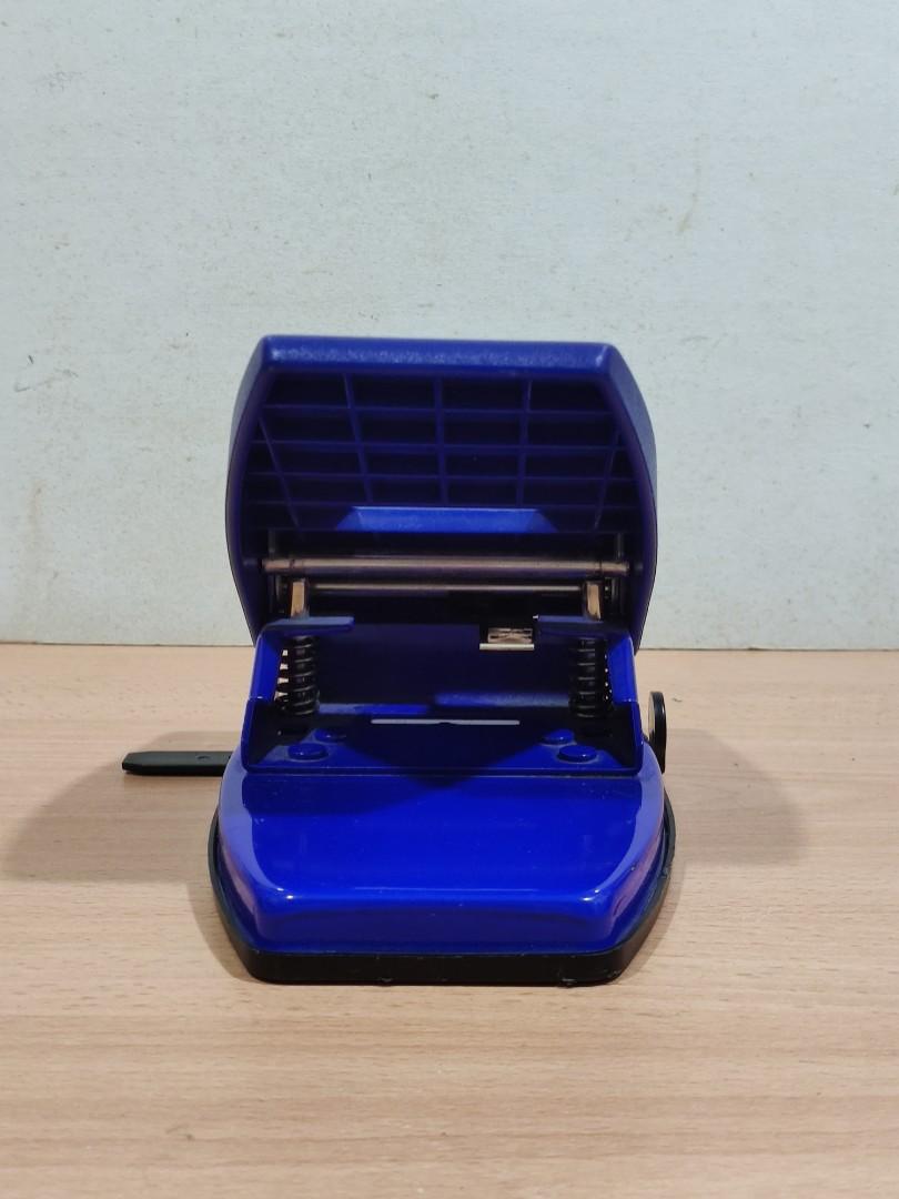 WHSmith Big Hole Puncher Adjustable Size Guide, Hobbies & Toys