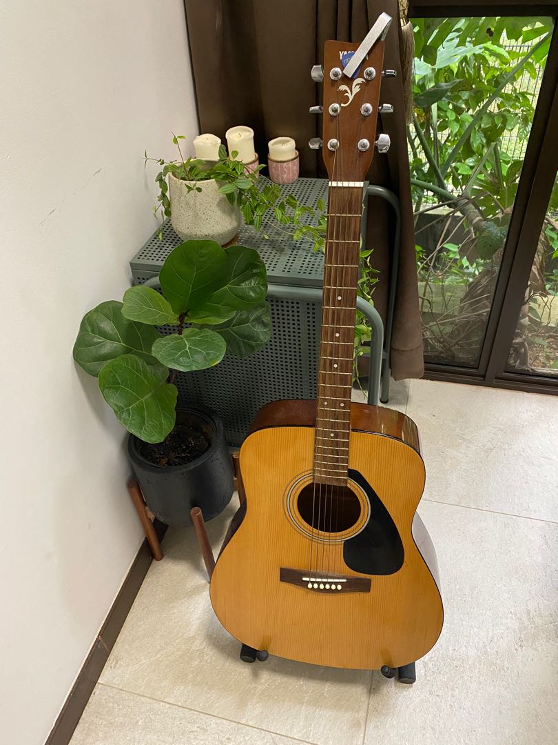 Yamaha cheap guitar stand