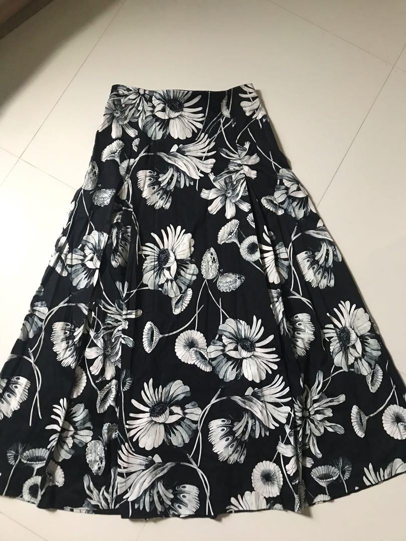 zara highwaist skirt (Category: Skirts) located in Quezon City. Submitted by donanuts (Listing ID 1120860124, Image 1). Description: .
