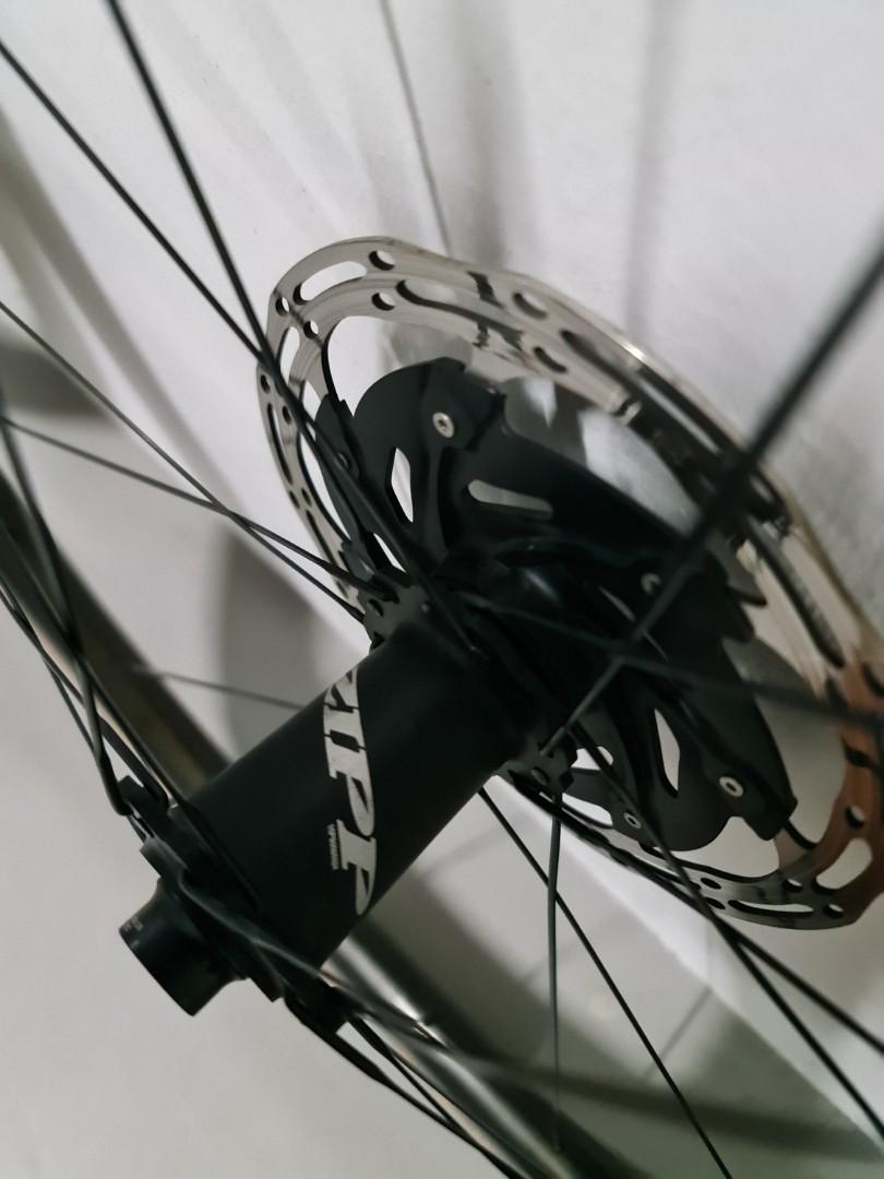 Zipp 303 NSW Disc Tubeless Carbon Wheelset, Sports Equipment, Bicycles