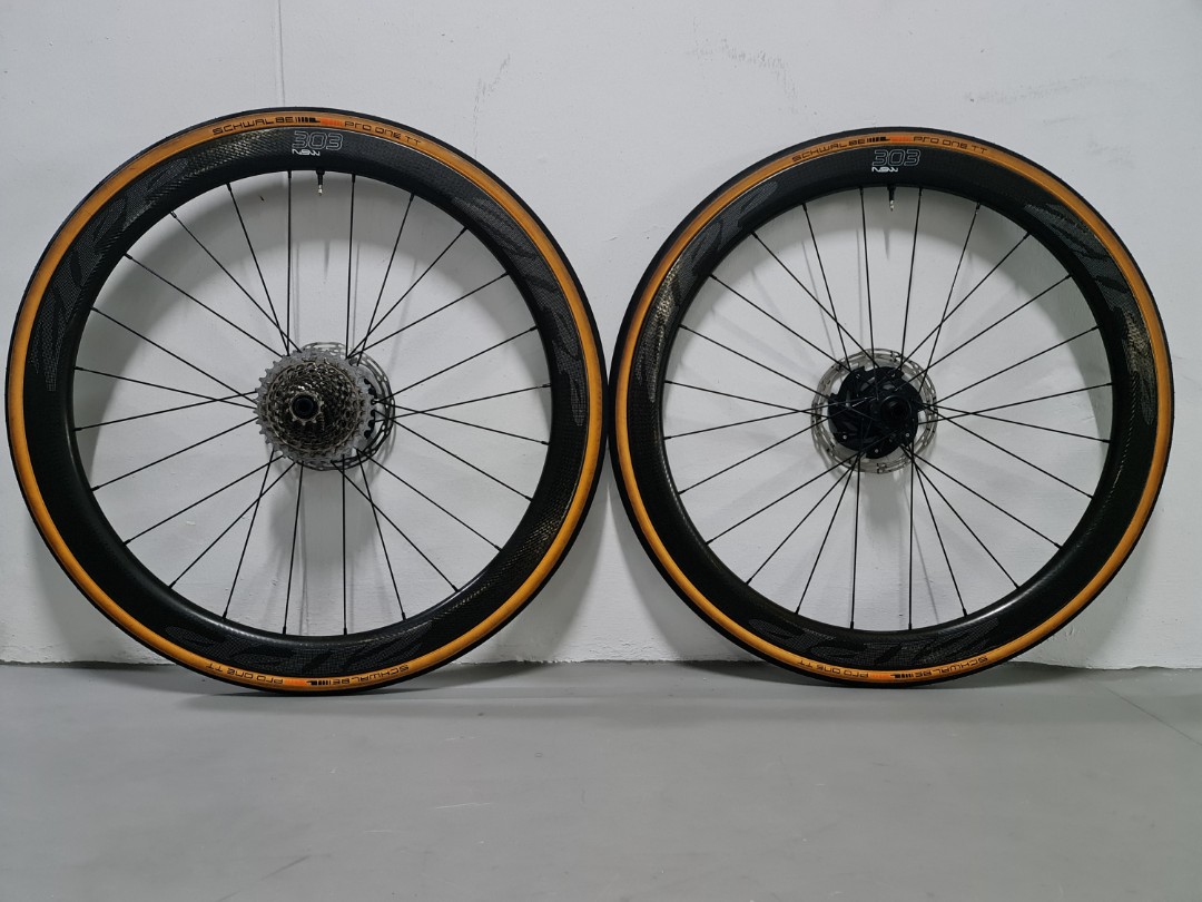 Zipp 303 NSW Disc Tubeless Carbon Wheelset, Sports Equipment, Bicycles