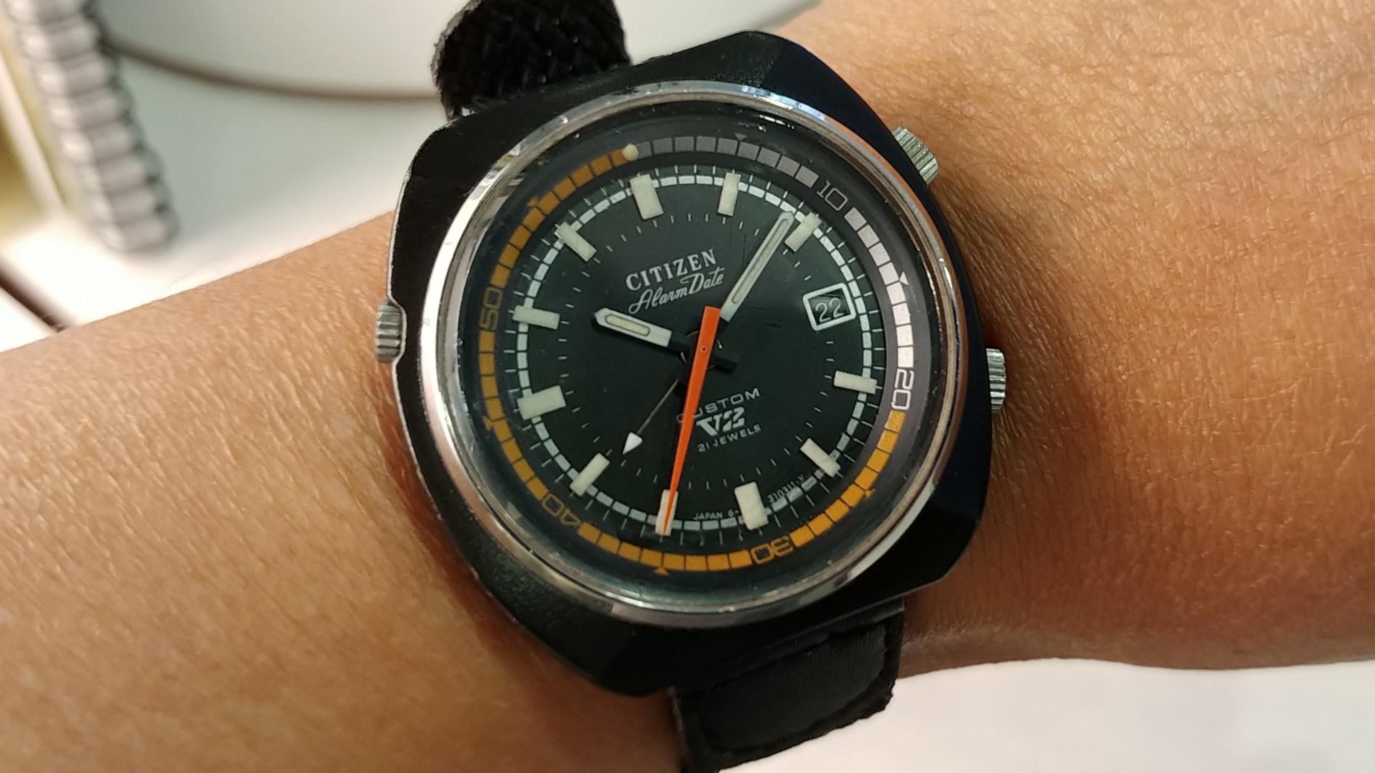 新春優惠價,極罕美品,約64年,Citizen Custom V2 alarm, 大裝黑殻閙錶