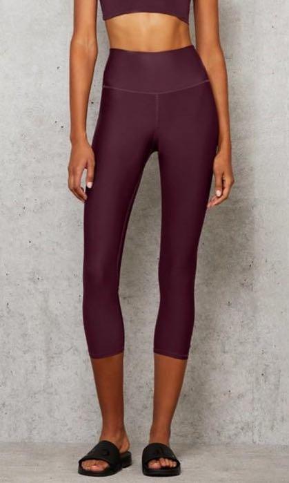 Alo Yoga Airlift Capri in Black Plum XS Women s Fashion Activewear on Carousell