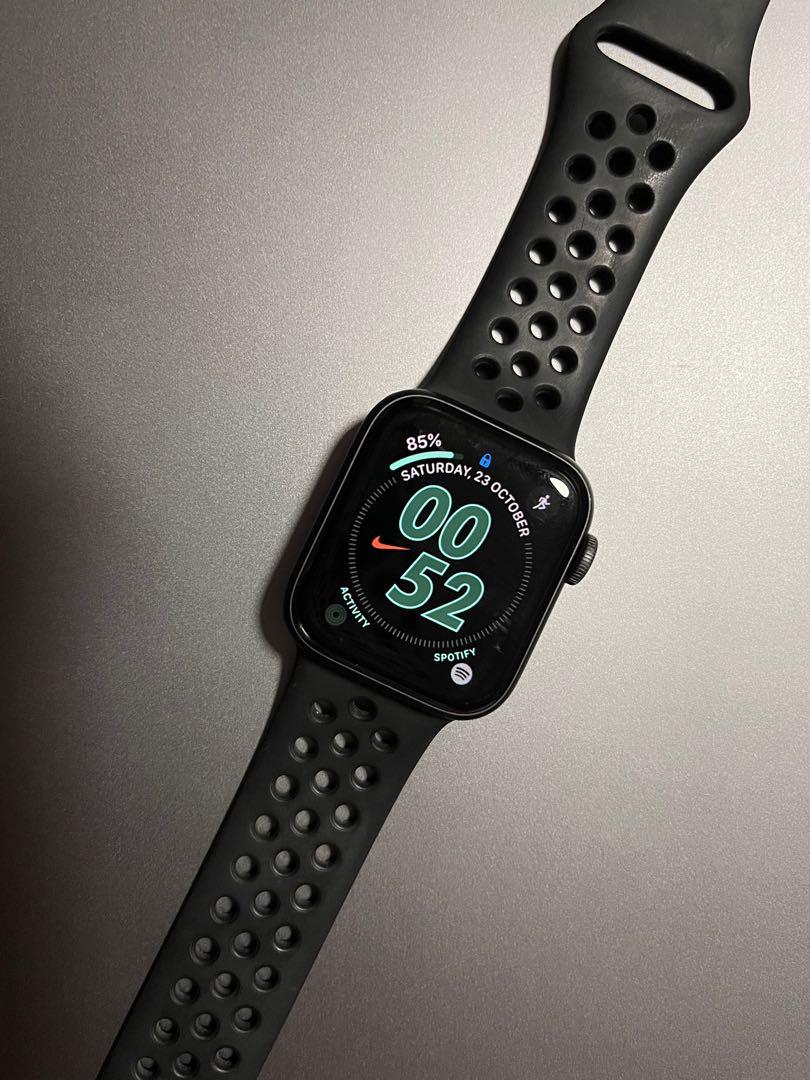 APPLE Watch Series 5 40mm Nike Mobile Phones Gadgets Wearables