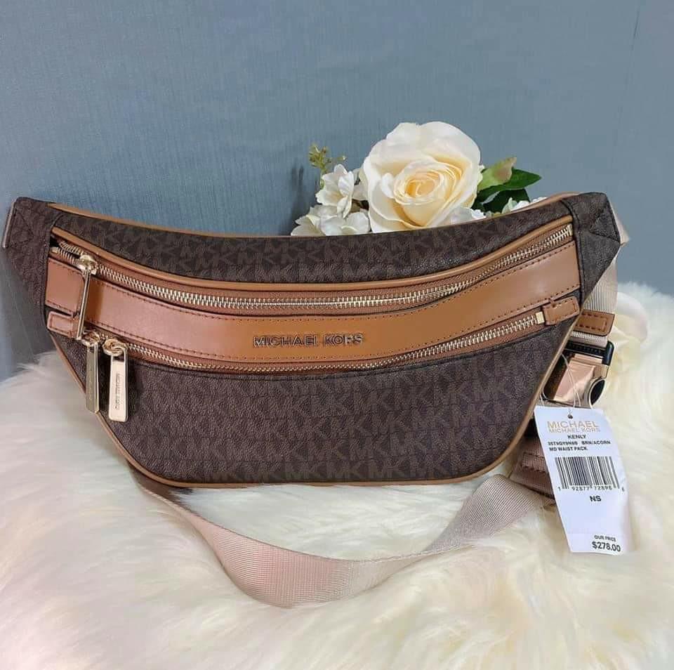 Authentic Michael Kors Belt/Side bag (Category: Luxury Bags & Wallets) located in Santa Cruz. Submitted by janelovebagswatchesshoesph (Listing ID 1121025717, Image 1). Description: Complete inclusion.