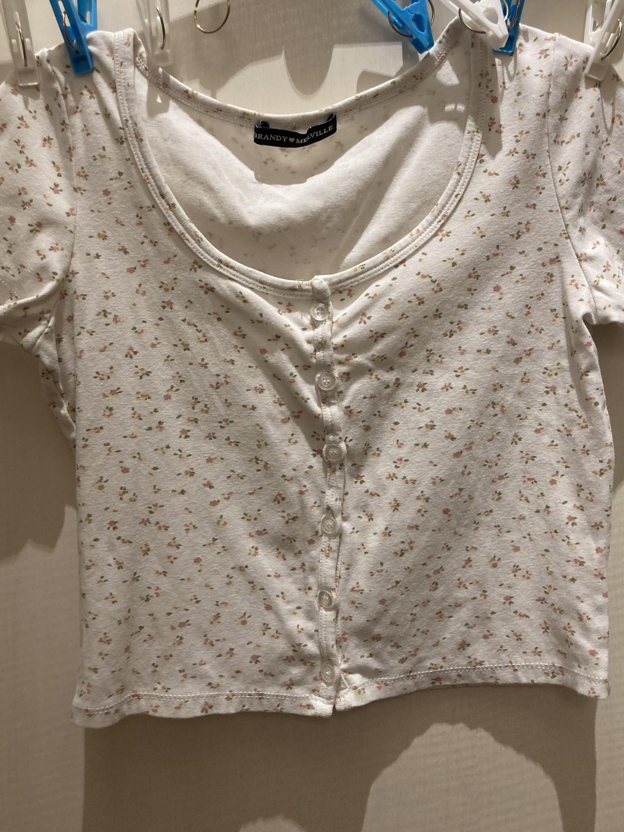 brandy melville floral zelly top, Women's Fashion, Tops, Blouses on  Carousell