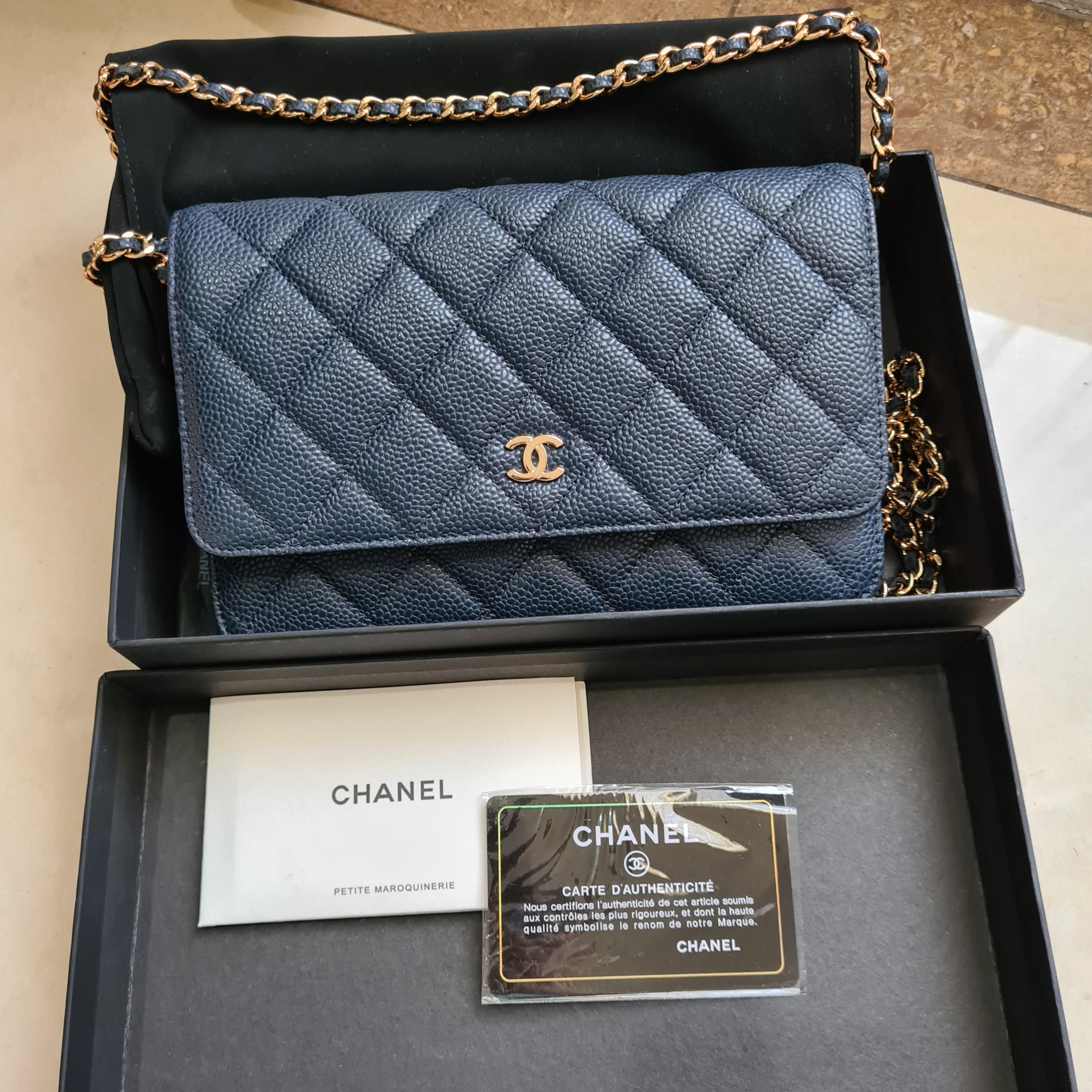 Chanel woc navy blue 2025
