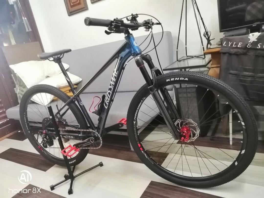 Crossmac Impact 2.5 MTB (Category: Bicycles) located in Kuala Lumpur. Submitted by huzzlee82 (Listing ID 1121129721, Image 2). Description: CROSSMAC IMPACT 2.5 [1x12SPEED] 29ER MTB FRAMESET Frame: ALLOY, Internal Cable Routing Frame Sie: 29×15″ Fork: ALLOY Air Fork w/Remote Lock Out WHEELS Front Hub: ALLOY Bearing Hub 3/8x14Gx32Hx100mm Rear Hub: ALLOY Bearing Hub 3/8x14Gx32Hx135mm Spokes: STEEL 45# 64pcs Rims: ALLOY Doublewall Rim 14Gx32H Tire: K