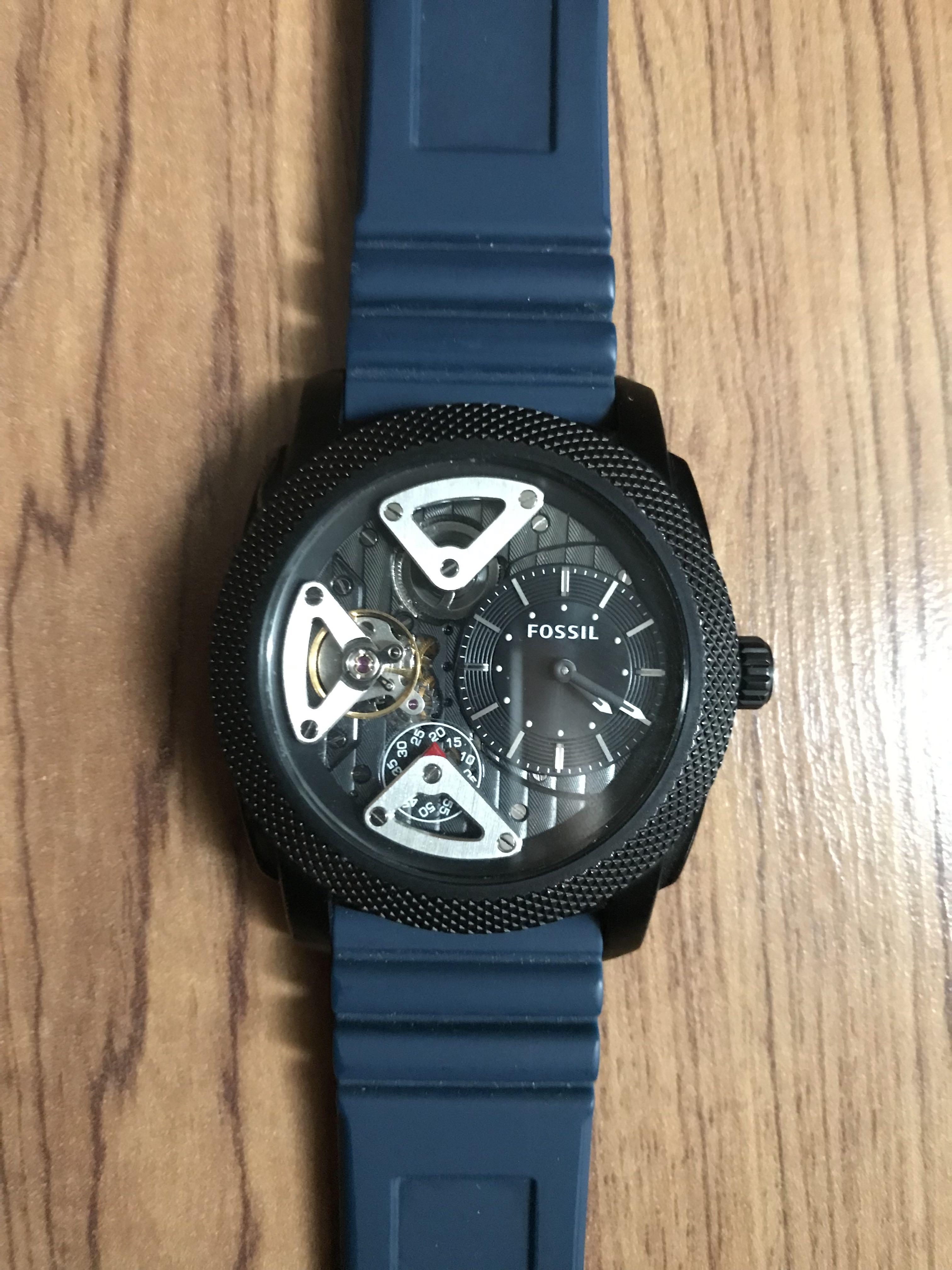 Fossil half automatic (Category: Watches) located in Petaling Jaya. Submitted by 555SS (Listing ID 1119844784, Image 2). Description: 5 ATM 💧 ALL STAINLESS STEEL Half automatic .