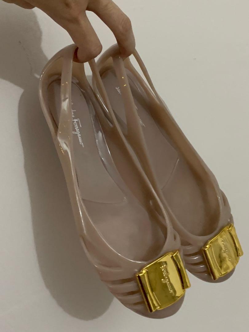 Kasut jelly ferragamo discount