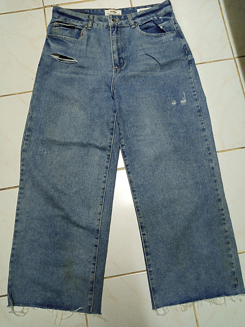 Wide leg cropped baggy pants size 