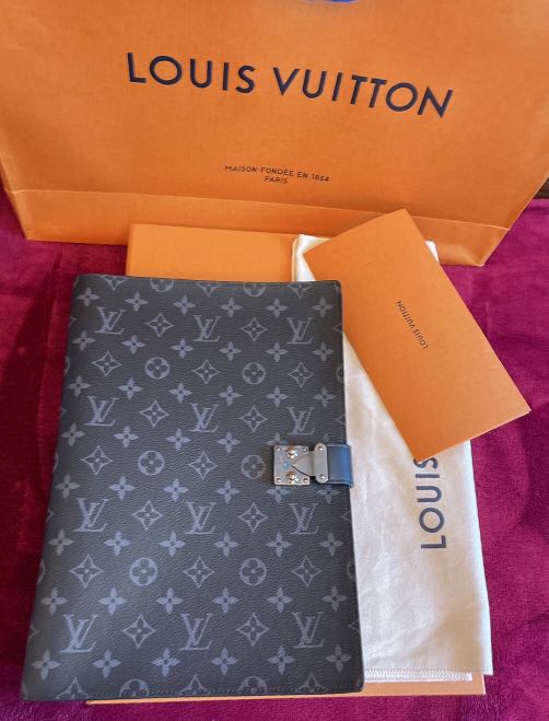 LOUIS VUITTON GI 0273 NEW FRANCK FOLDER Monogram Eclipse, Luxury, Bags ...