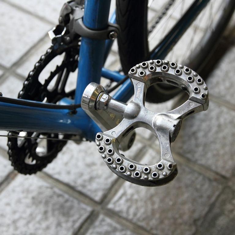 Chrome hotsell bicycle pedals