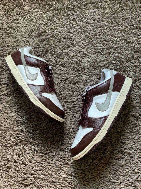 burgundy dunk low