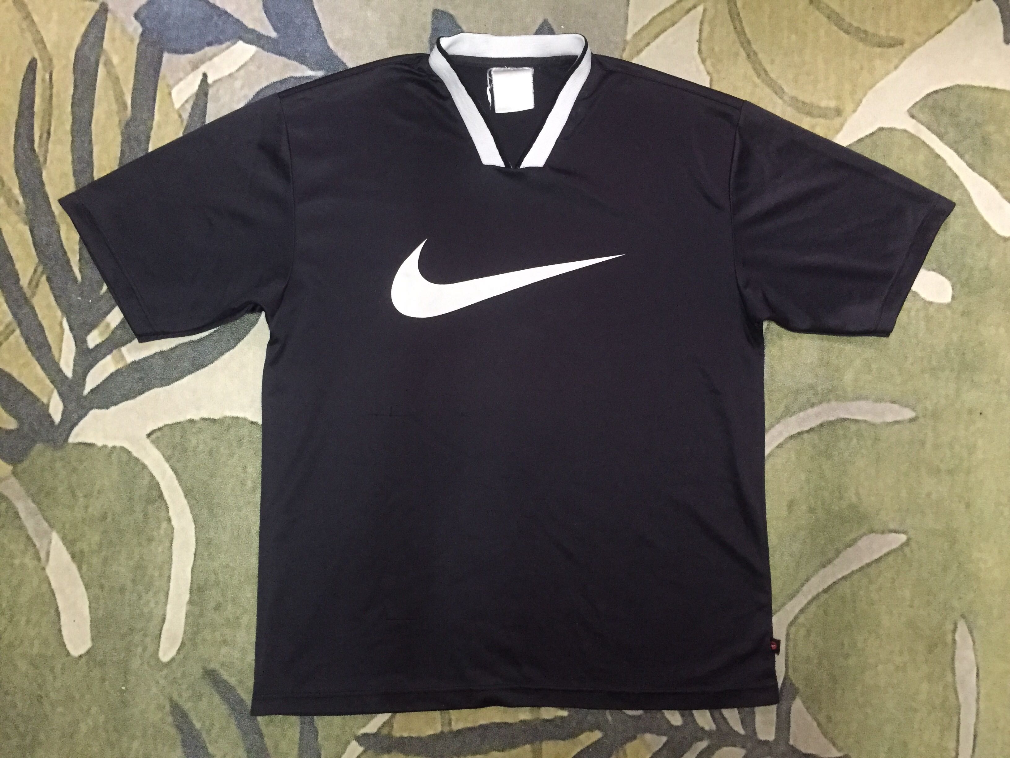 Nike swoosh jersey hotsell