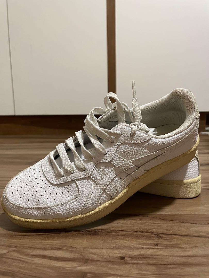 Onitsuka Tiger White Sneakers (Category: Sneakers) located in Singapore. Submitted by rrerica (Listing ID 1121123787, Image 1). Description: Bought in Japan. Worn twice..