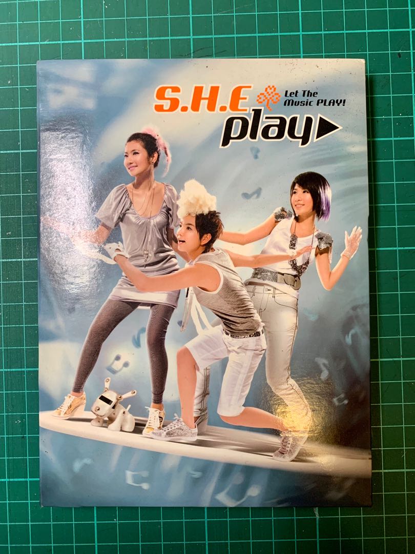 S.H.E / PLAY(CD+DVD豪華版) SHE專輯play專輯, 興趣及遊戲, 音樂, CD