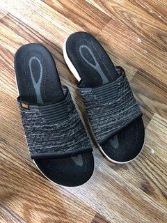 Teva Men’s Knit Terra-Float Knit Slide Sandals(9 US)