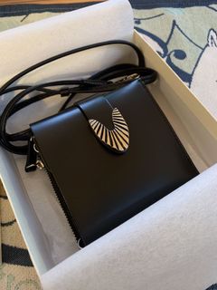 （分類：）位於 。 由 ablueplasticbag 提交（商品編號 1121079610，圖片 1）。簡介： 。
