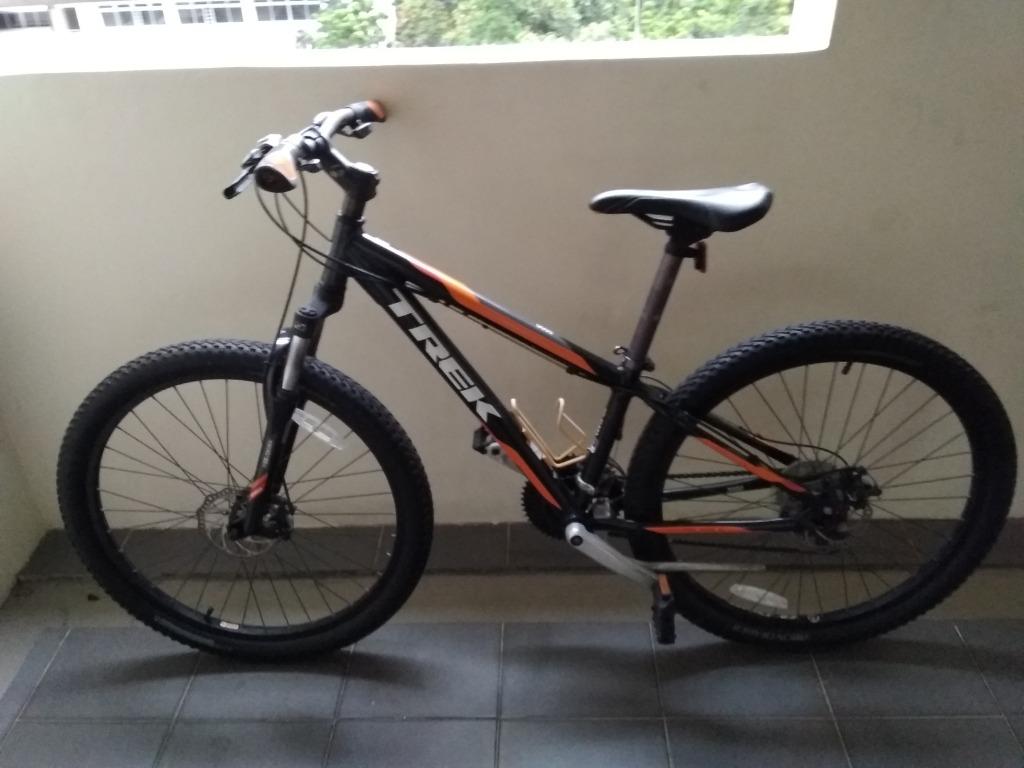 2015 trek sales 3500 mountain bike