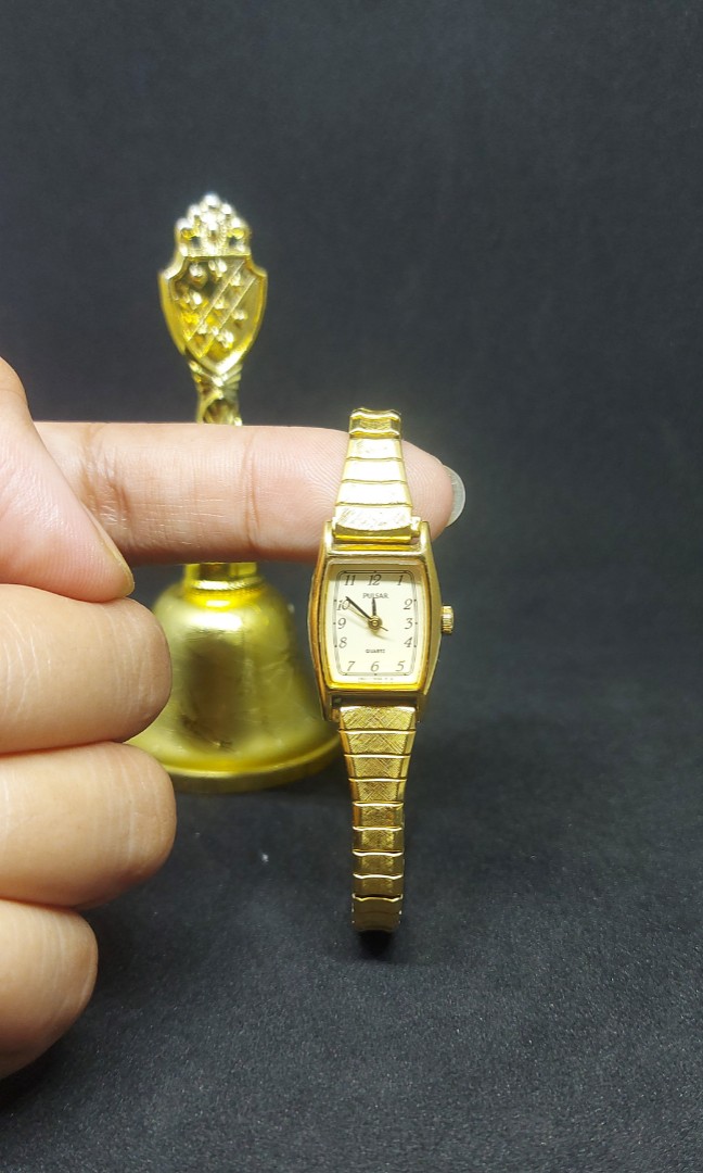 Pulsar gold shop watch vintage