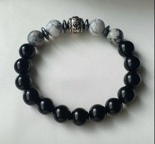 (Category: ) located in . Submitted by joviedesignz (Listing ID 1121060507, Image 1). Description: .