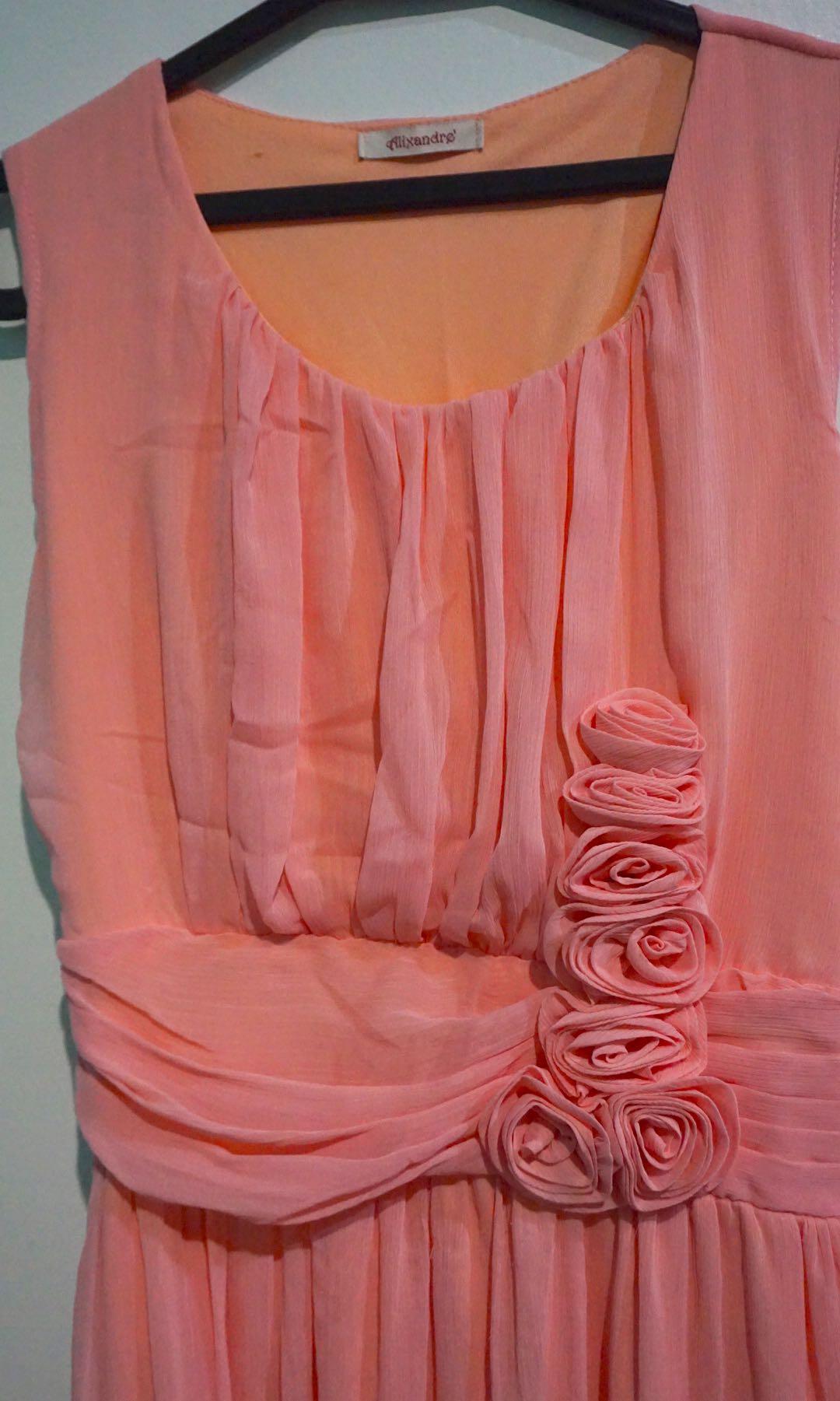 Blush Pink Bridesmaid Dress (Category: Evening dresses & gowns) located in Pasay City. Submitted by aeys19 (Listing ID 1121365831, Image 3). Description: Blush pink long dress with orange inner lining. With flower accent and layers sa may tummy area (and garter sa back) so hindi issue ang mapakain ng marami :). Used this only twice, kaya in good shape pa. Brand: Alixandre Size: Fits Medium to Large Shoulder: 14 inches Bust: 15 inches Length to Wa