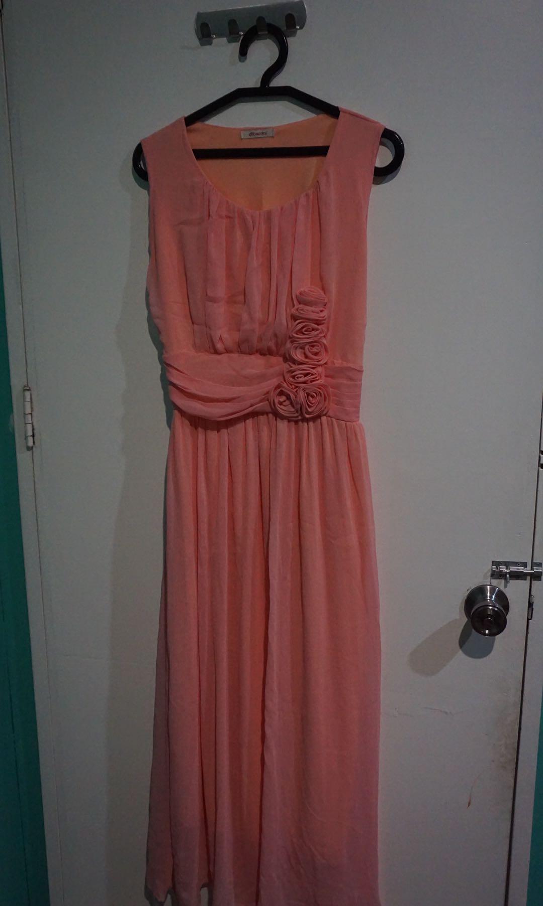 Blush Pink Bridesmaid Dress (Category: Evening dresses & gowns) located in Pasay City. Submitted by aeys19 (Listing ID 1121365831, Image 1). Description: Blush pink long dress with orange inner lining. With flower accent and layers sa may tummy area (and garter sa back) so hindi issue ang mapakain ng marami :). Used this only twice, kaya in good shape pa. Brand: Alixandre Size: Fits Medium to Large Shoulder: 14 inches Bust: 15 inches Length to Wa