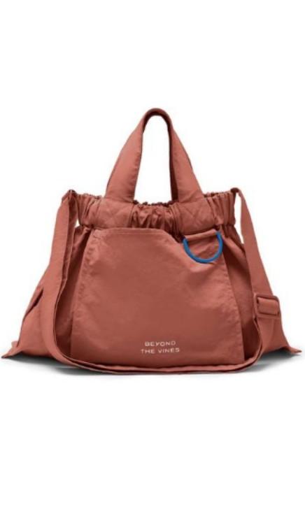 beyond the vines bag xs