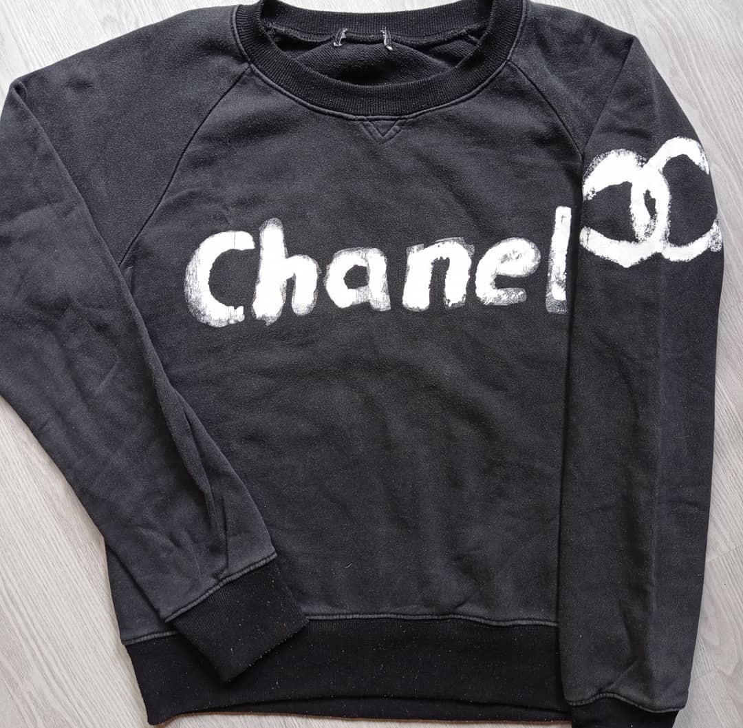Chanel sweatshirt 2013 vip christmas limited edition. Men s