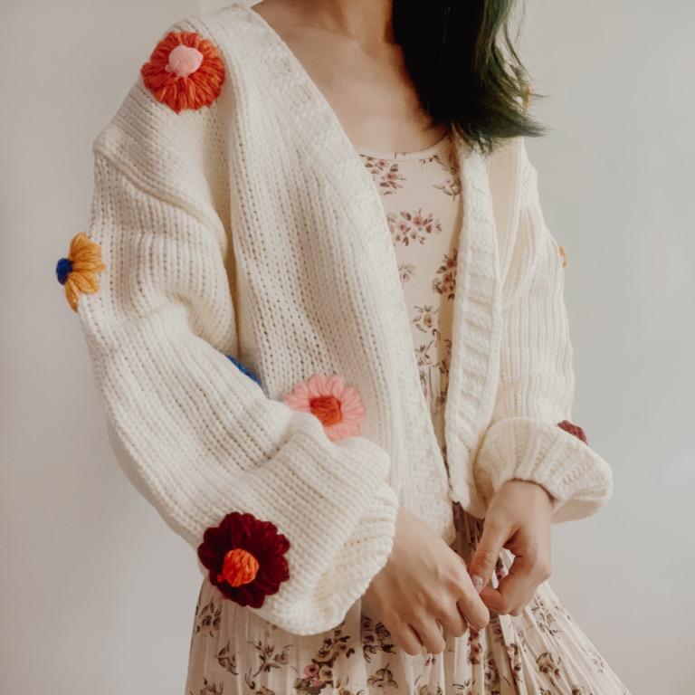 Pom Pom Floral Chunky Cardigan (Cream) – Megoosta Fashion