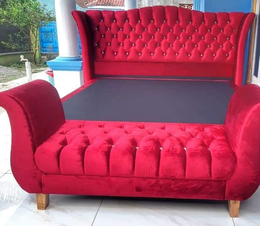 Dipan Kasur Custom Mewah Elegan, Perabotan Rumah di Carousell