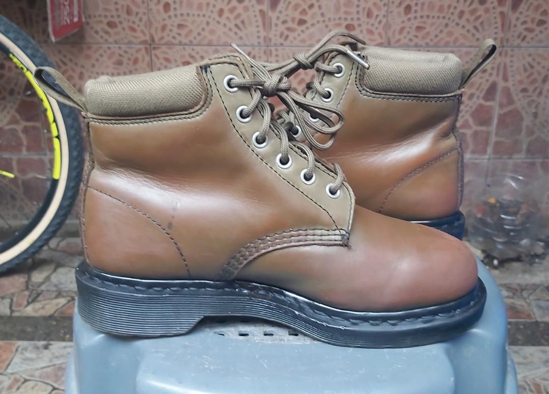 Dr. Martens 939 3M Thinsulate Size 7 Womens