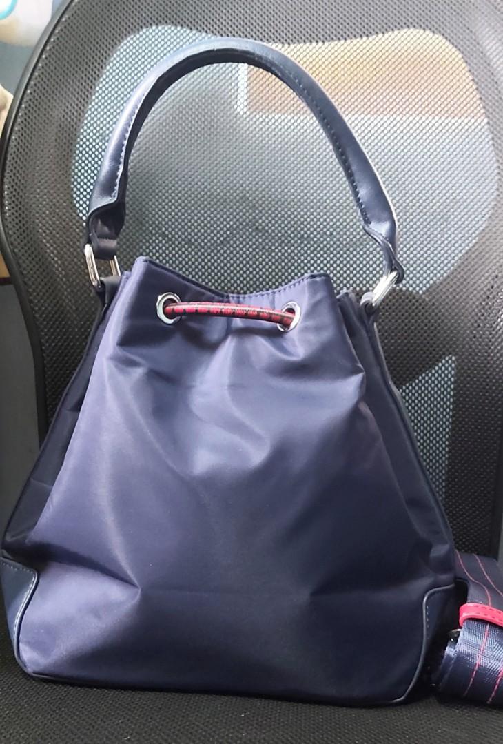 Esprit top bucket bag