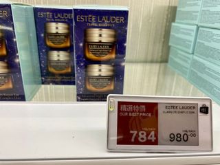 （分類：）位於 。 由 vanjeh 提交（商品編號 1121354836，圖片 1）。簡介： 。