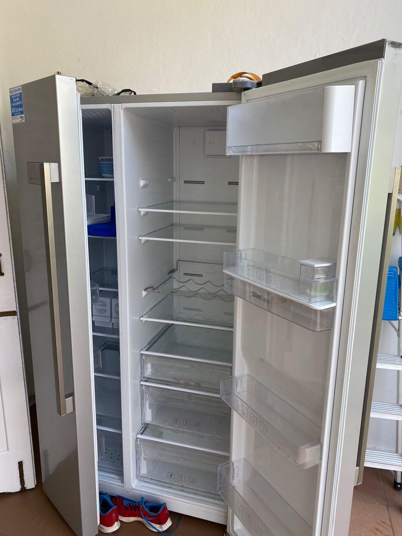 Faulty fridge. Requires new motherboard, TV & Home Appliances, Kitchen