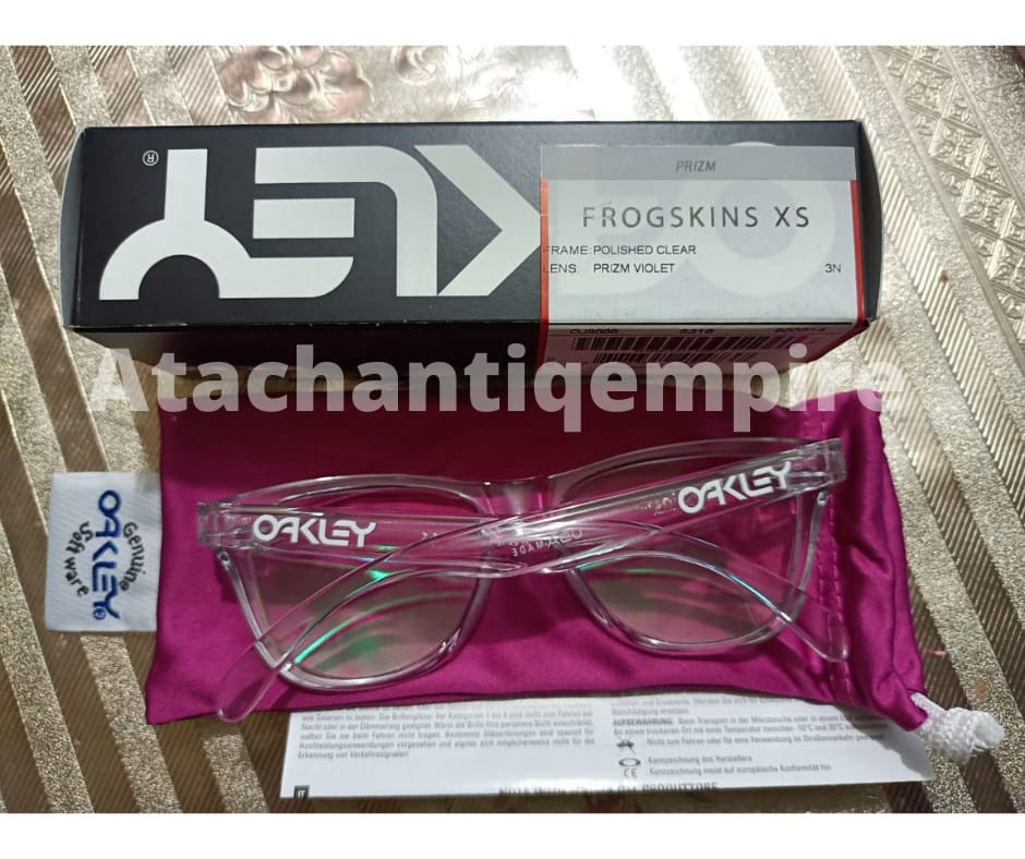 Frame oakley frogskins size 53, Men's Fashion, Watches & Accessories,  Sunglasses & Eyewear on Carousell