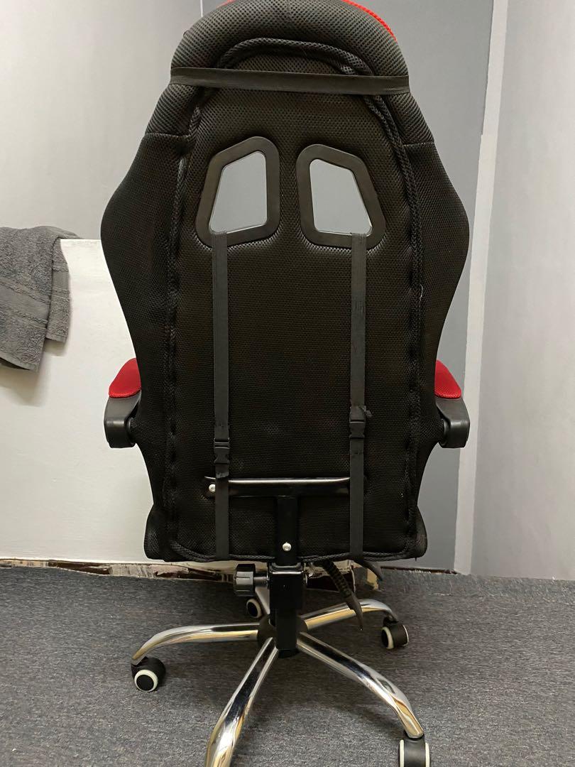 Gaming chair rm200, Furniture & Home Living, Furniture, Chairs on Carousell