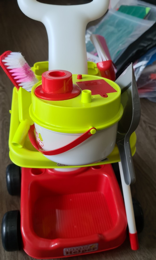Kids cleaning toy, Hobbies & Toys, Toys & Games on Carousell
