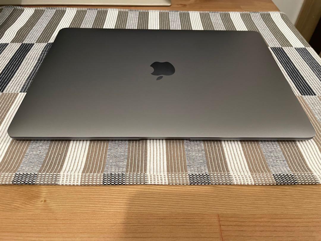 MacBook Air M1 (2020) with Apple Leather Sleeve , 電腦＆科技, 手提