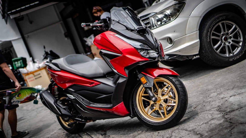 Moto Lassy RCB Singapore Honda Forza 350 2020 2021 Version 28 Carbon ...