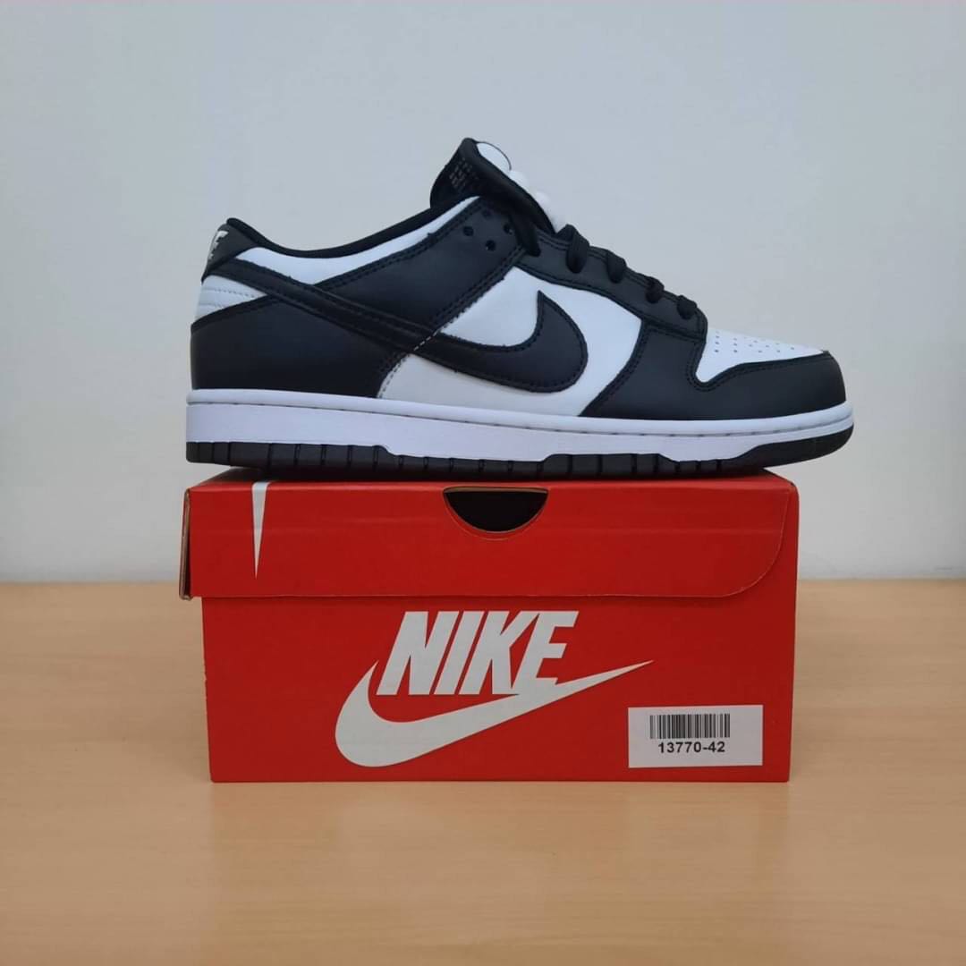 Nike Dunk Low Panda Black White BNIB 