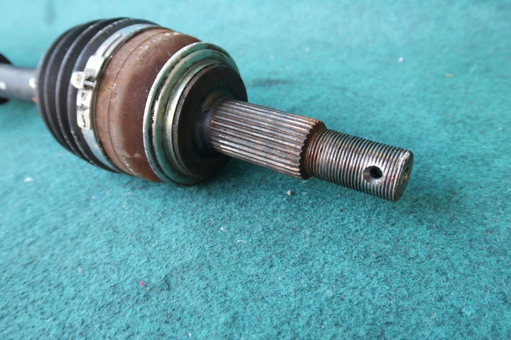 NISSAN XTRAIL T32 DRIVE SHAFT RH, Auto Accessories on Carousell