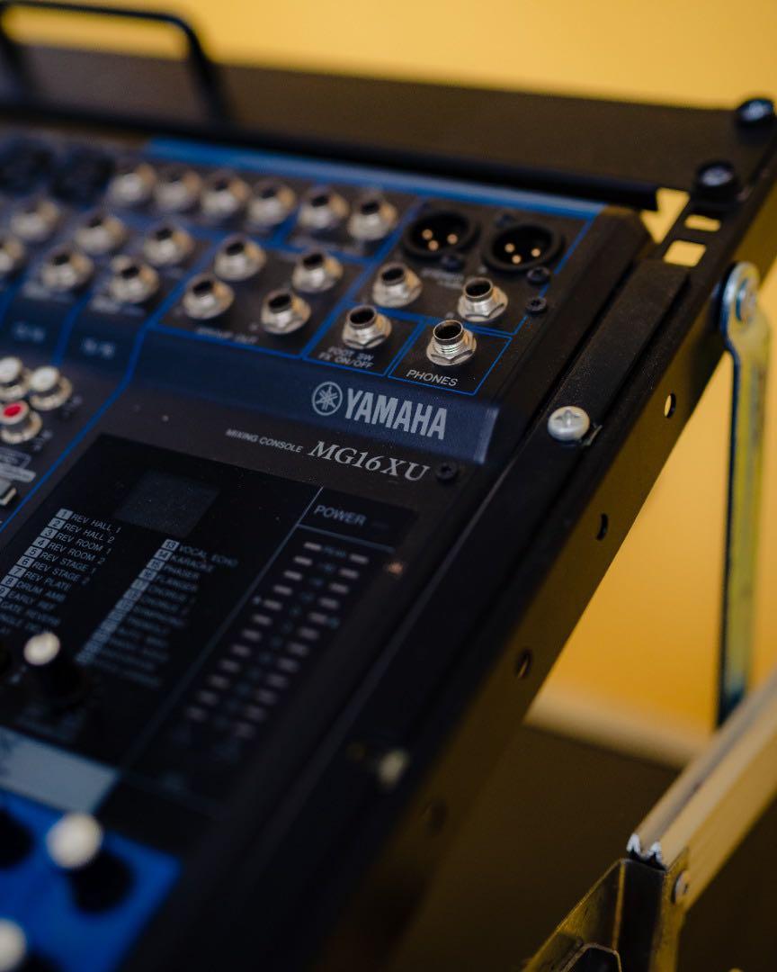 PA System Complete Set (Mixer, Speaker, Equalizer, Wireless Microphone, Power Amplifier), Audio